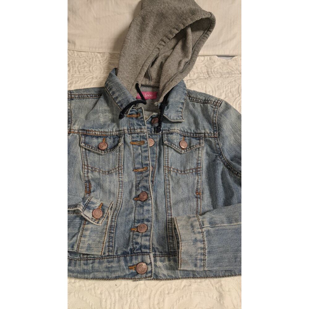 Ci Sono girls sz. S denim vest w/ soft gray hood top. Cute, fun